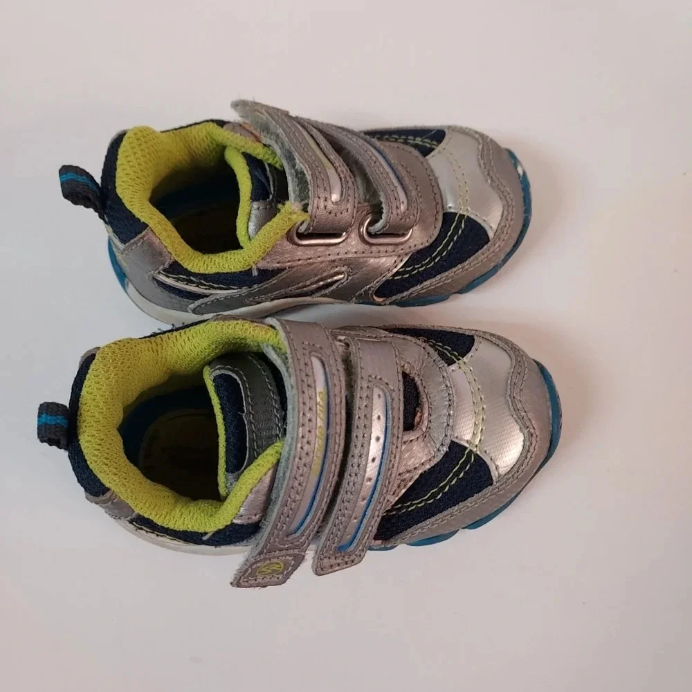 Stride Rite SRT Gray/Blue Falcon Sneakers in Size 4M